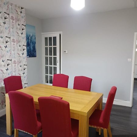 Pearson House - Huku Kwetu 3 Bedroom End Of Terrance House - Family And Business Group Self Catering Accommodation -Huku Kwetu Nottingham Exterior foto