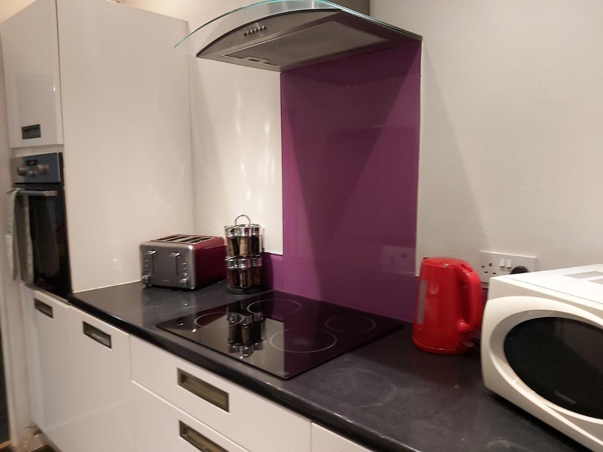 Pearson House - Huku Kwetu 3 Bedroom End Of Terrance House - Family And Business Group Self Catering Accommodation -Huku Kwetu Nottingham Exterior foto